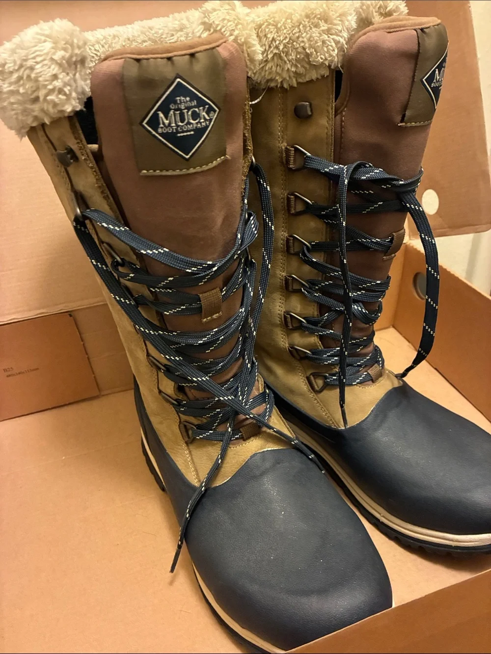 Muck women’s arctic apres lace tall - Picture 1 of 6